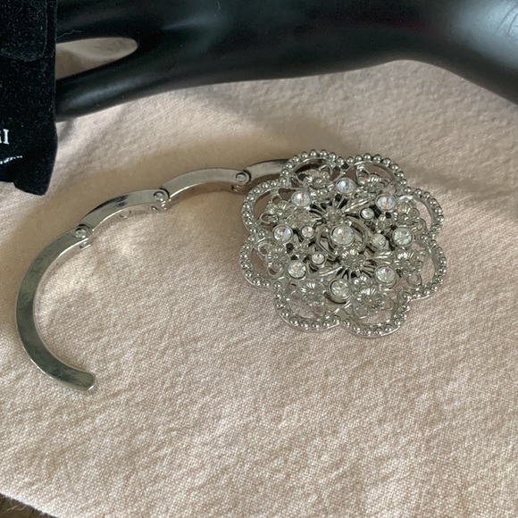 Purse Holder by Sophia Fiori - Picture 4 of 7